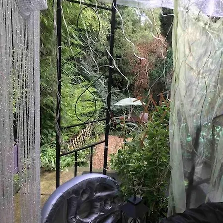 The Old Post Office, 纳尔斯伯勒